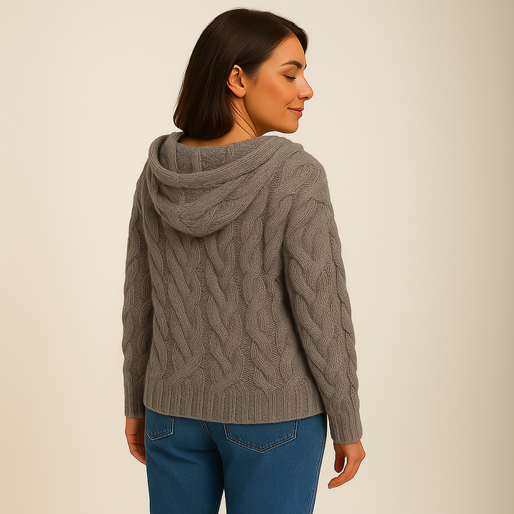 Lysa & Co – Cozy and Stylish Knit Hoodie