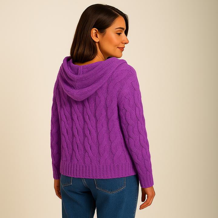 Lysa & Co – Cozy and Stylish Knit Hoodie