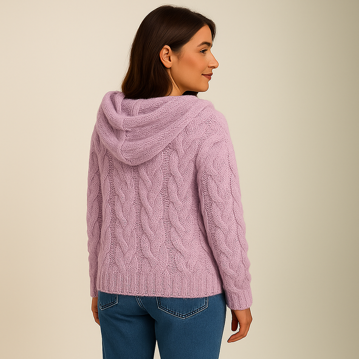 Lysa & Co – Cozy and Stylish Knit Hoodie