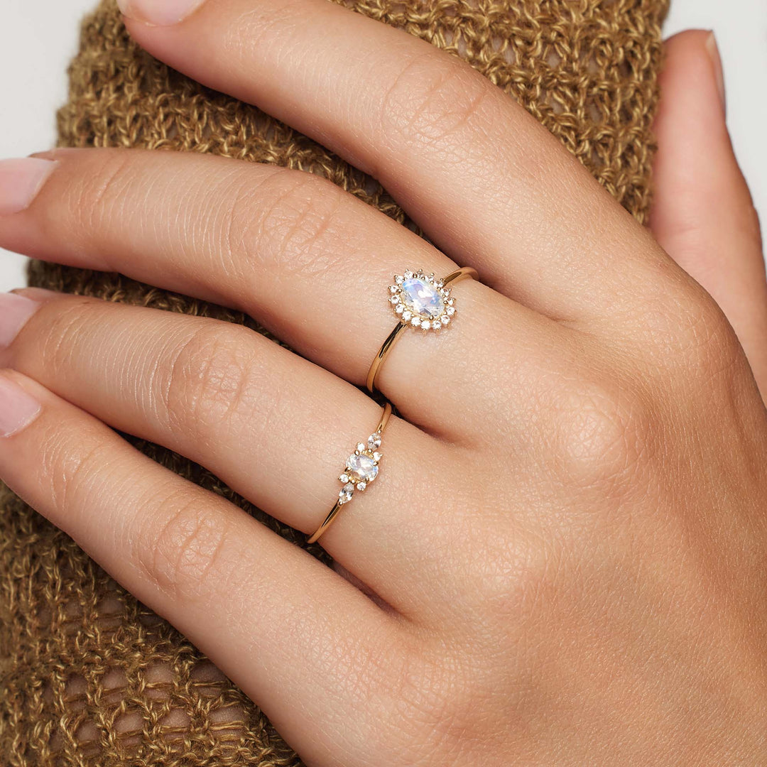 Kuukivisormus Hazel & Frankilta