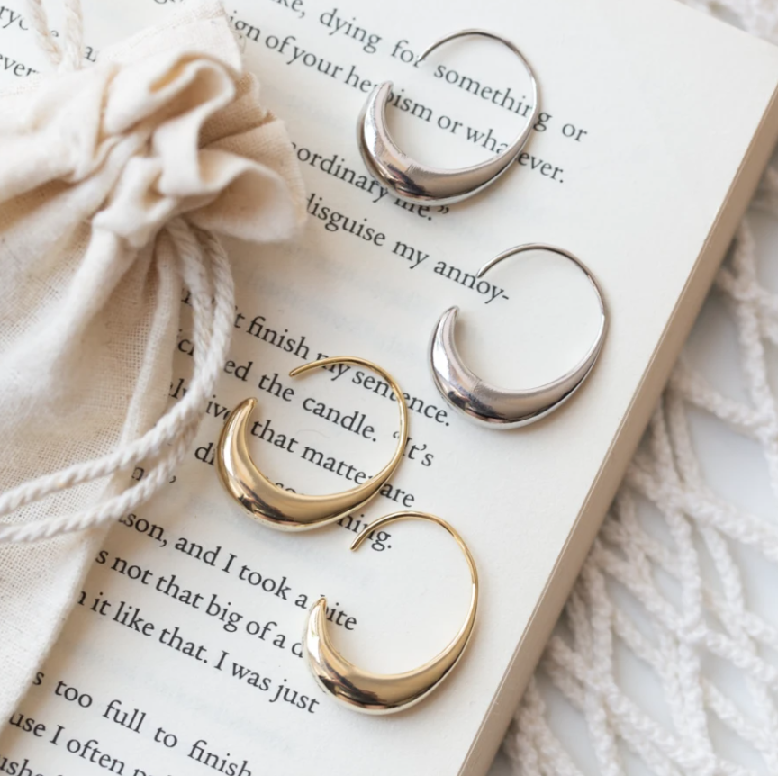 Luksus Kultaiset ja Hopeiset Korvakorut